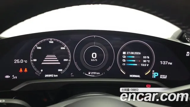 Porsche Taycan 2022 thumb 8