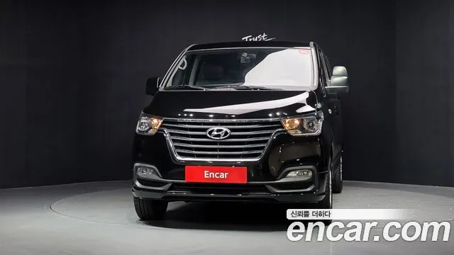 Hyundai Starex 2019 thumb 3