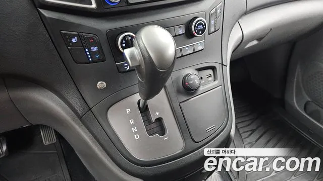Hyundai Starex 2019 thumb 9