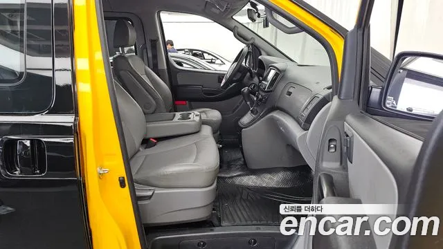 Hyundai Starex 2019 thumb 11