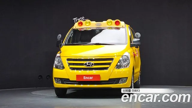 Hyundai Starex 2016 thumb 3