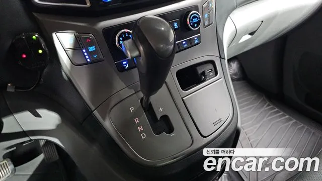 Hyundai Starex 2016 thumb 9