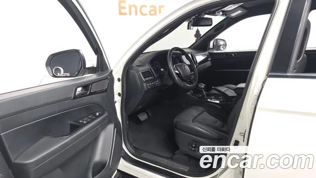 KG_Mobility_Ssangyong Rexton 2023 thumb 10