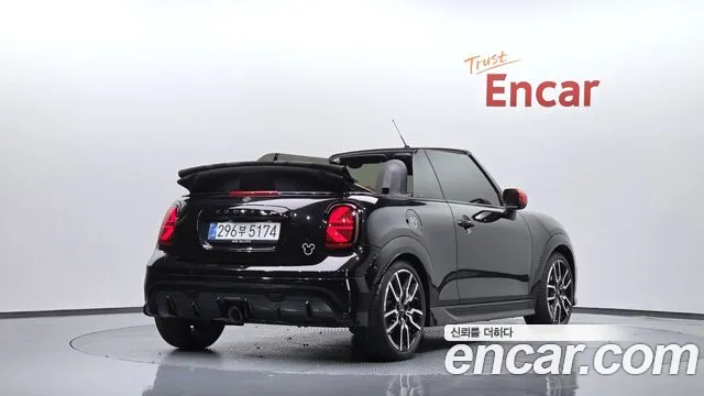 Mini Cooper Convertible 2025 thumb 2