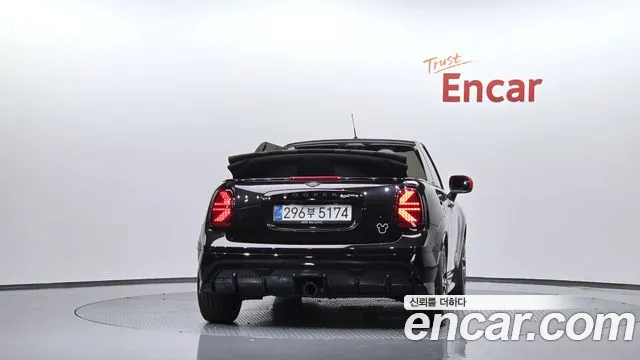 Mini Cooper Convertible 2025 thumb 4
