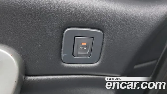 Renault Latitude 2017 thumb 11