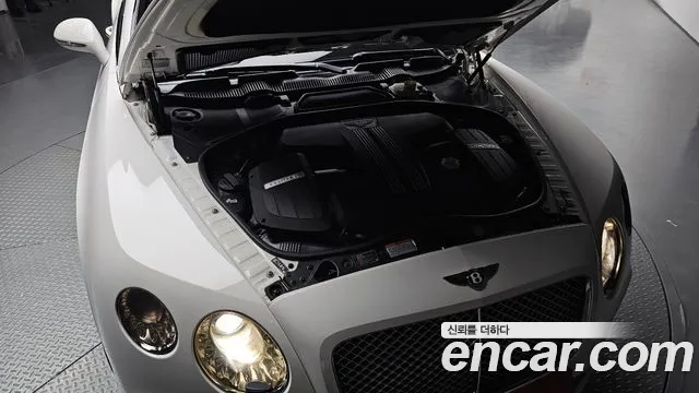 Bentley Continental 2015 thumb 6