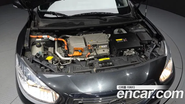 Renault Fluence 2015 thumb 6