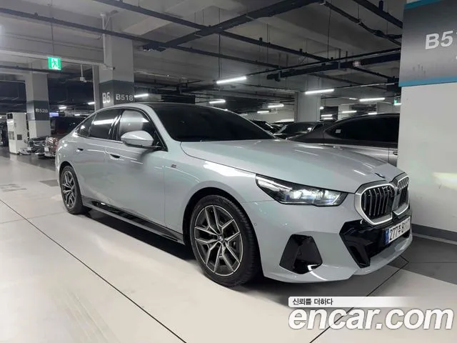 BMW 5 серии 2025 thumb 2