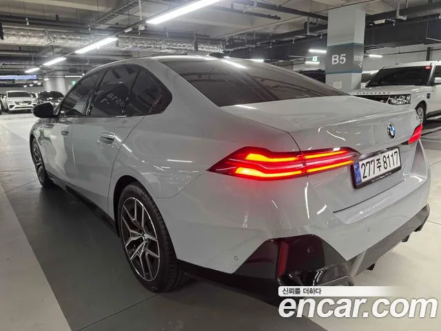 BMW 5 серии 2025 thumb 4