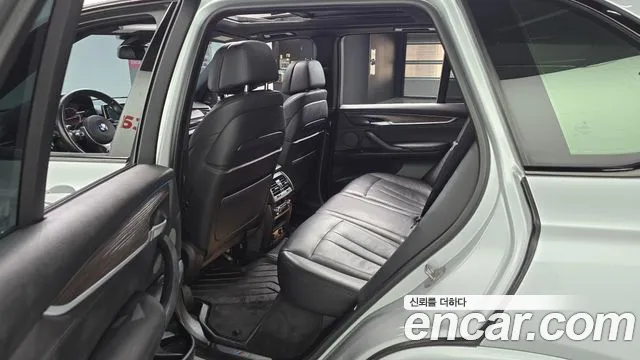 BMW X5 2014 thumb 10