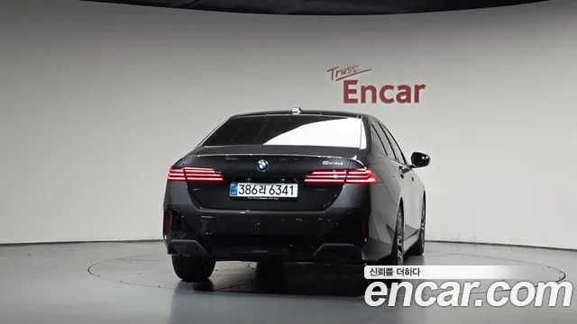 BMW 5 серии 2026 thumb 3
