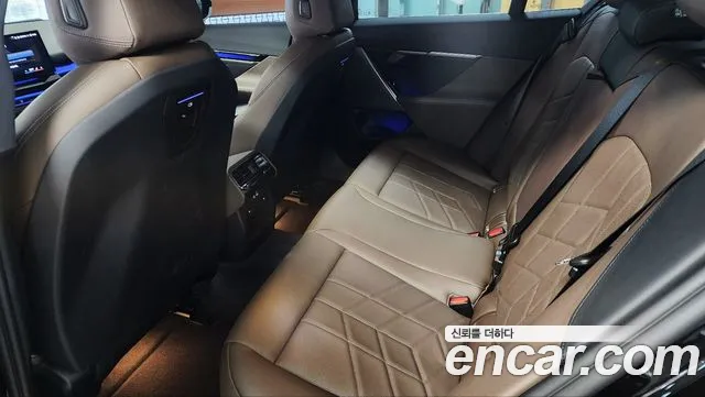 BMW 5 серии 2025 thumb 11