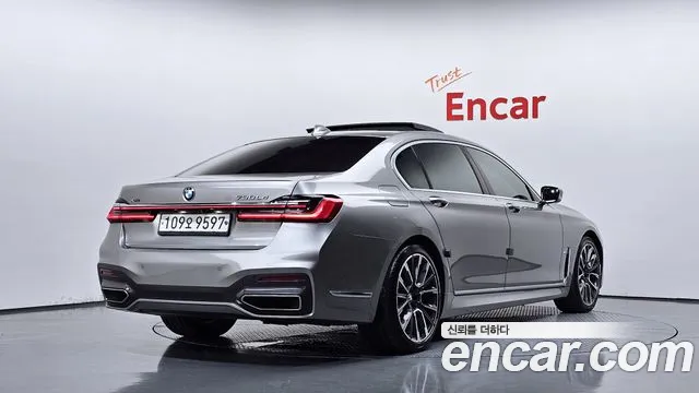 BMW 7 серии 2019 thumb 2