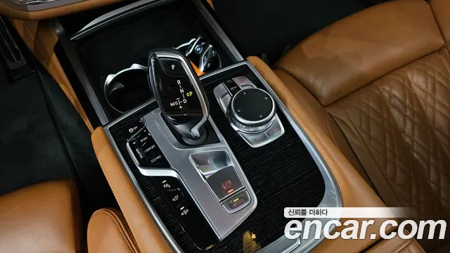 BMW 7 серии 2019 thumb 9