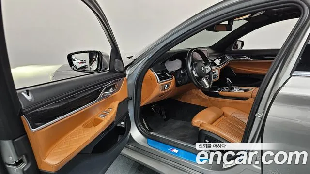 BMW 7 серии 2019 thumb 10