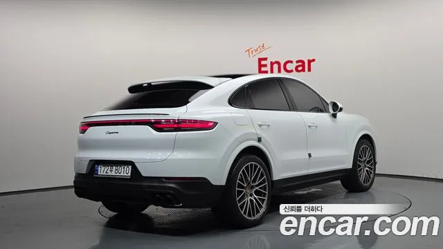 Porsche Cayenne 2023 thumb 2