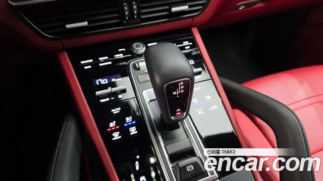 Porsche Cayenne 2023 thumb 9