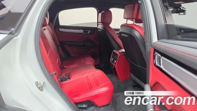 Porsche Cayenne 2023 thumb 11
