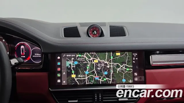 Porsche Cayenne 2023 thumb 12