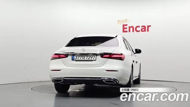 Mercedes-Benz E-Класс 2021 thumb 3