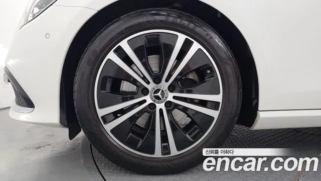 Mercedes-Benz E-Класс 2021 thumb 4