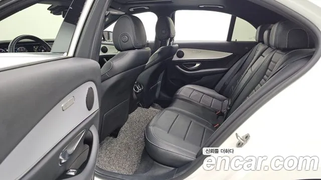 Mercedes-Benz E-Класс 2021 thumb 11