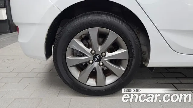 Hyundai Accent 2019 thumb 5