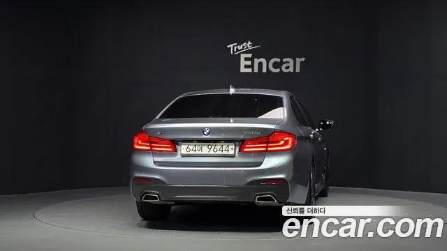 BMW 5 серии 2017 thumb 4