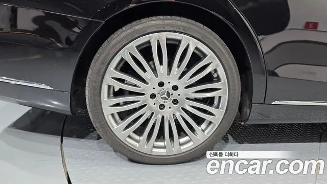 Mercedes-Benz S-Класс 2015 thumb 5