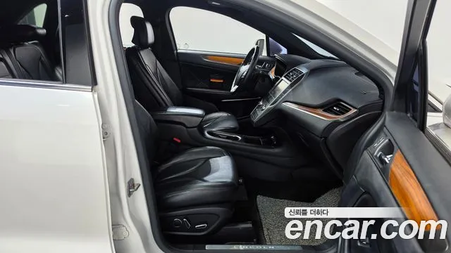 Lincoln MKC 2015 thumb 11