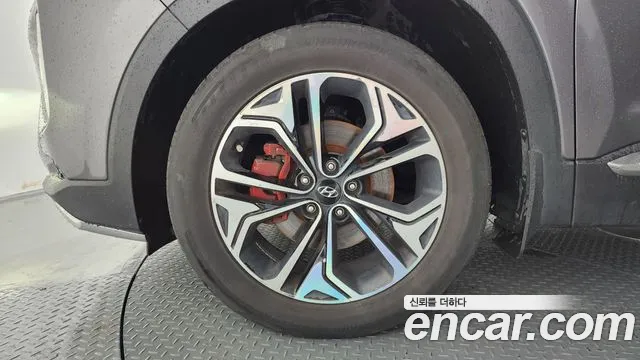Hyundai Santa Fe 2018 thumb 5