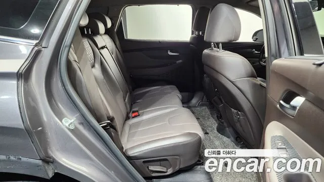 Hyundai Santa Fe 2018 thumb 11