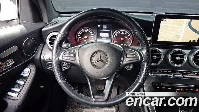 Mercedes-Benz GLC 2019 thumb 11