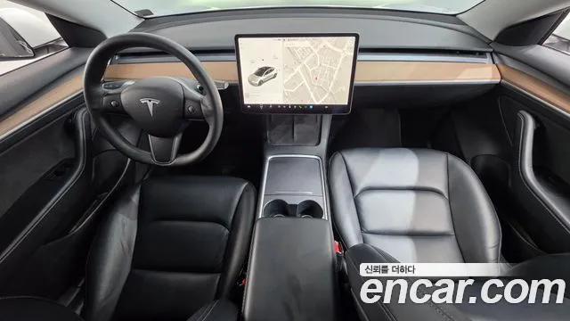 Tesla Model 3 2021 thumb 7