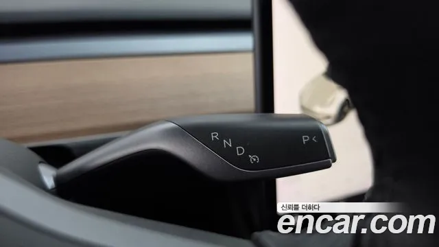 Tesla Model 3 2021 thumb 9