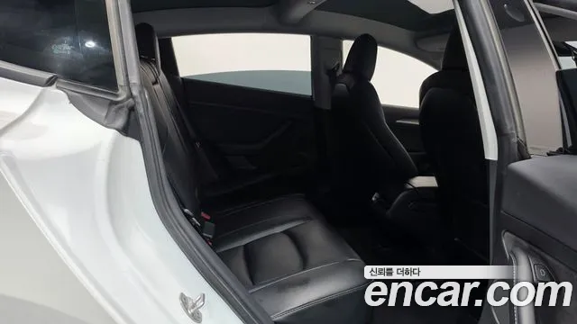 Tesla Model 3 2021 thumb 11