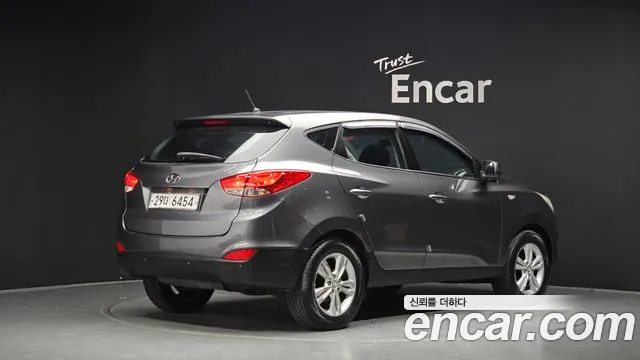 Hyundai Tucson 2010 thumb 2