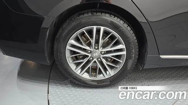 Hyundai Grandeur 2017 thumb 5