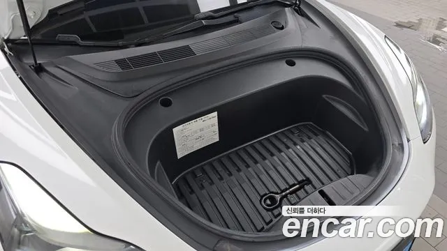 Tesla Model 3 2021 thumb 6