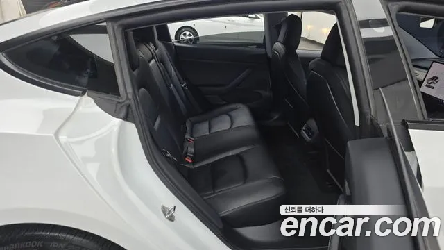 Tesla Model 3 2021 thumb 11