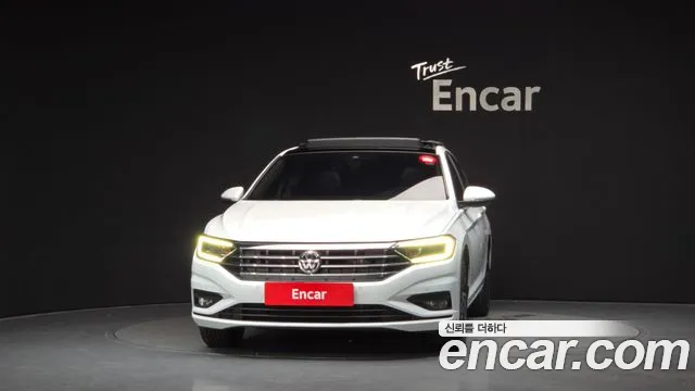 Volkswagen Jetta 2021 thumb 3