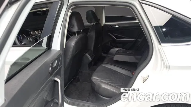 Volkswagen Jetta 2021 thumb 12