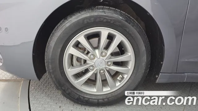 Hyundai Avante 2018 thumb 5