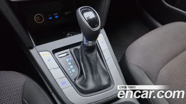 Hyundai Avante 2018 thumb 9