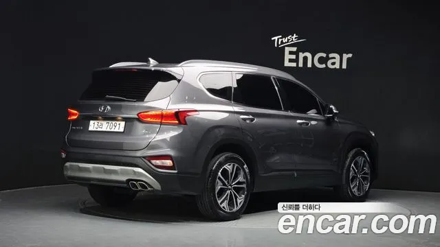 Hyundai Santa Fe 2018 thumb 2
