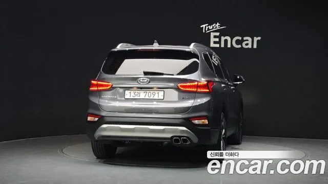 Hyundai Santa Fe 2018 thumb 4