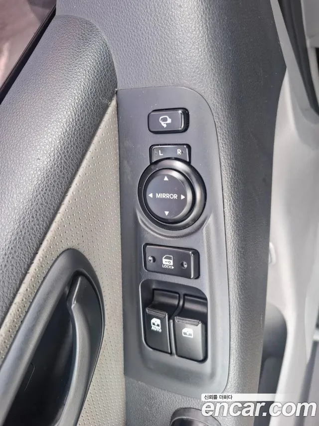 Hyundai Starex 2019 thumb 10
