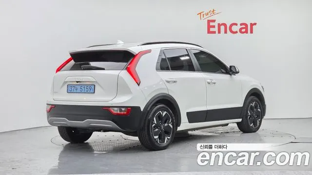 Kia Niro 2022 thumb 2