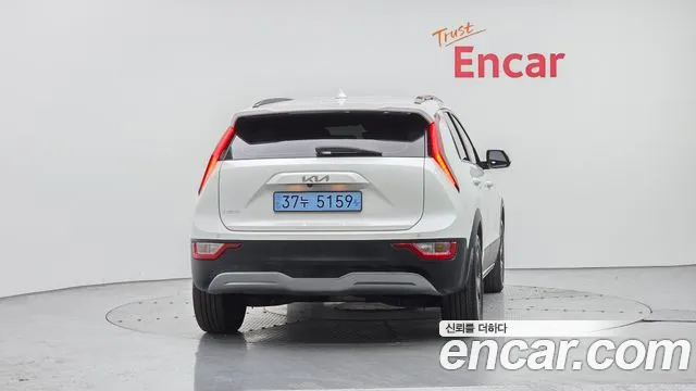 Kia Niro 2022 thumb 4